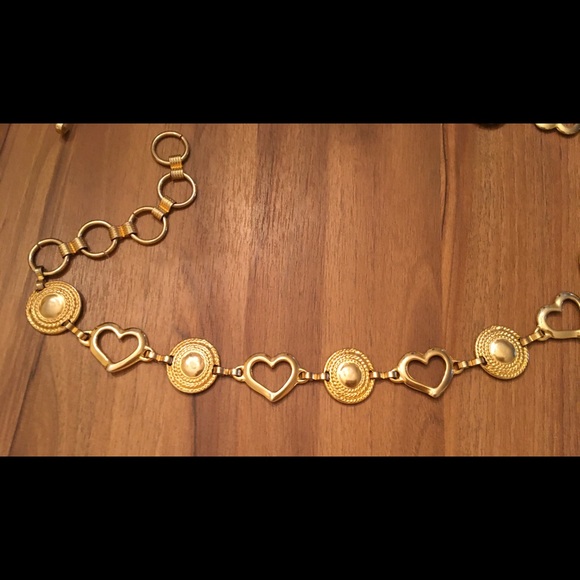 Gold colour chain belt - Picture 2 of 2